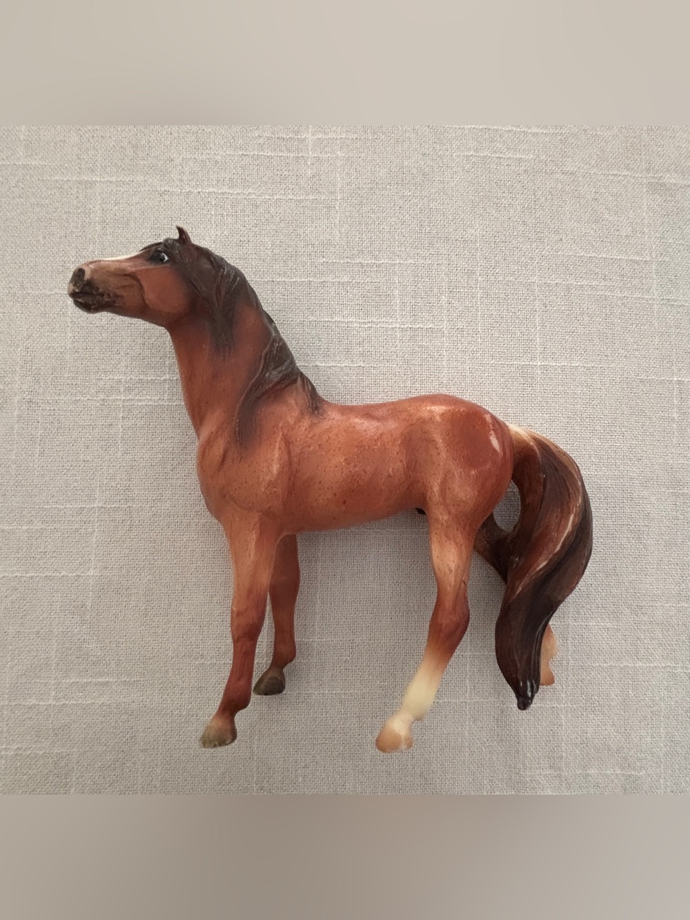 Breyers Horses Classics Series Mestino Mold Red Rain #750211